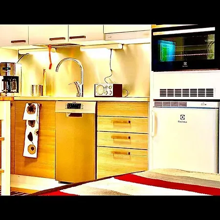 To Luxstudio Karneoli From Helsinki Airport 6 Min, To 27min, Free Parking In Kivistoe Apartman Vantaa