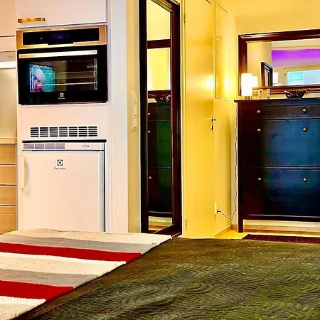To Luxstudio Karneoli From Helsinki Airport 6 Min, To 27min, Free Parking In Kivistoe Appartamento