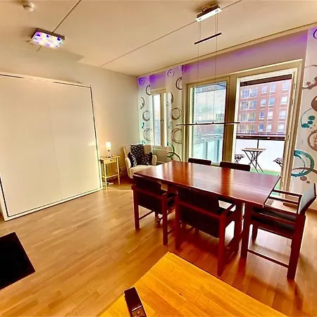 To Luxstudio Karneoli From Helsinki Airport 6 Min, To 27min, Free Parking In Kivistoe Appartamento